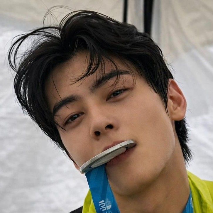 粉丝拍下的车银优瞬间