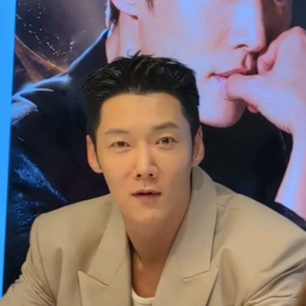 Latest photo of Choi Jinhyuk