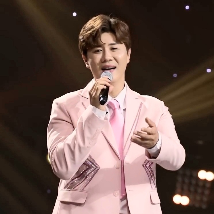 チン・ヘソンの最新写真