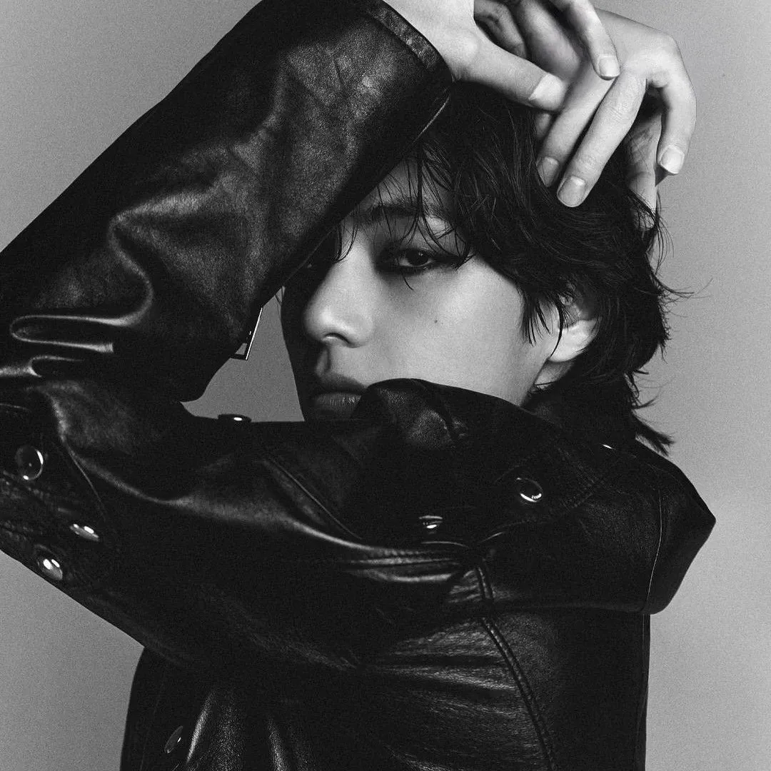 Recent activity shot of Kim Taehyung (V)