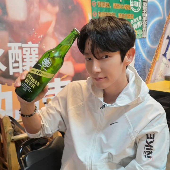 Behind-the-scenes cut of Lee Joongi