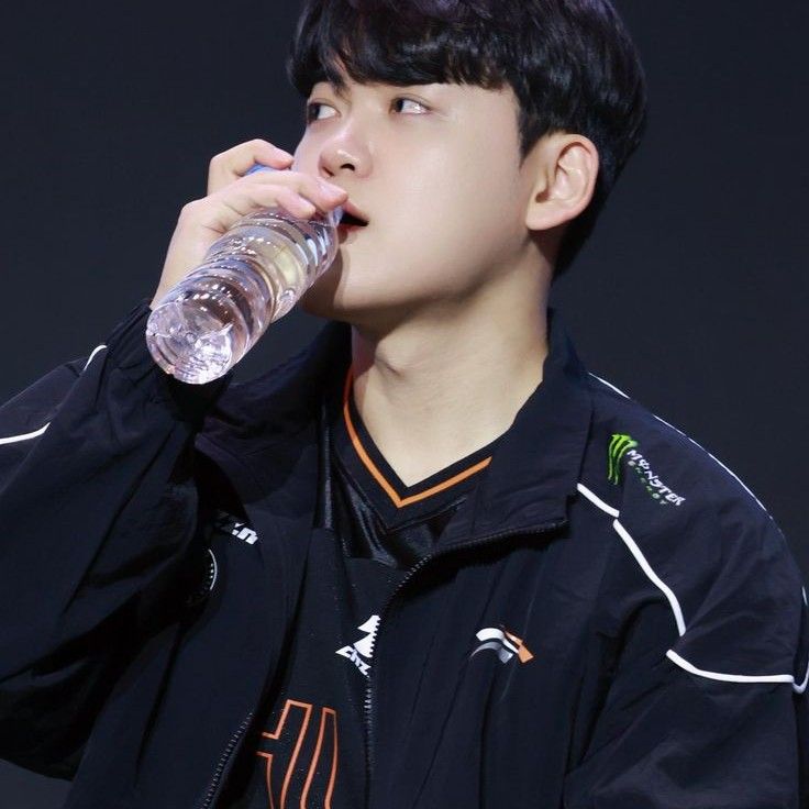 Recent activity shot of Gumayusi