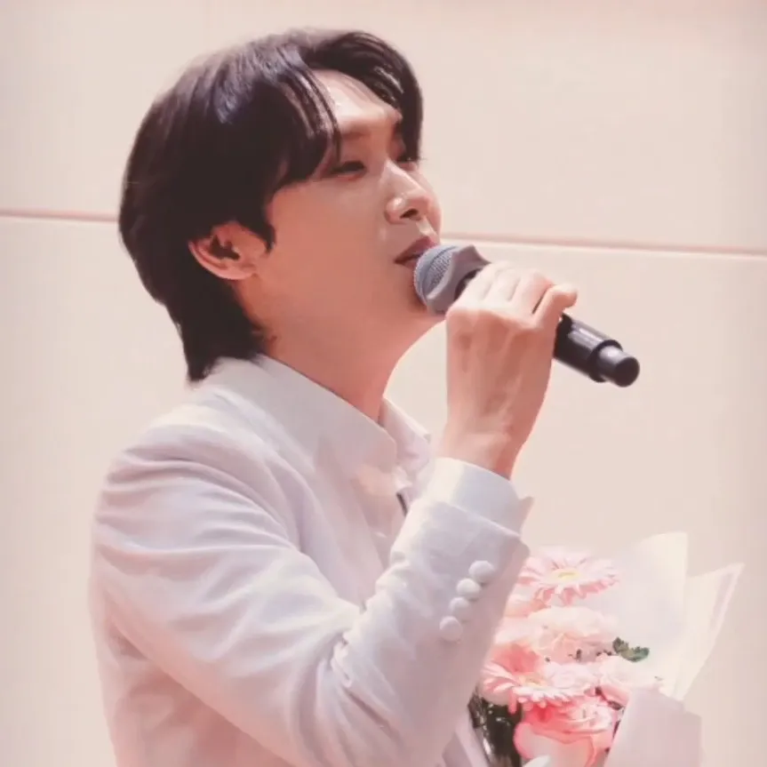 Recent activity shot of Choi Woojin
