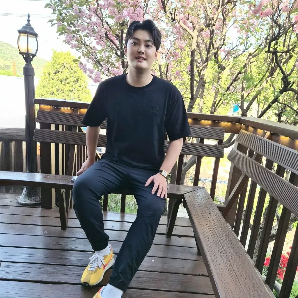 Behind-the-scenes cut of Kim Kyungmin