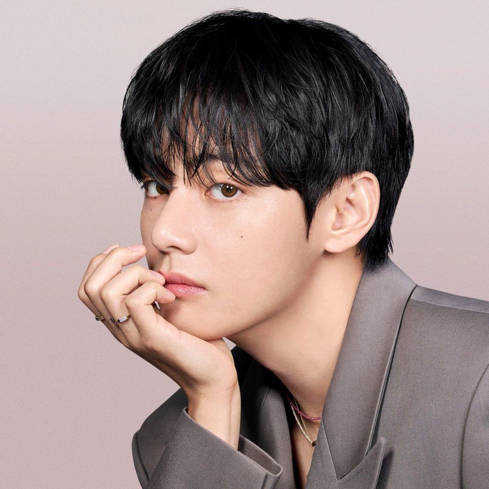 Behind-the-scenes cut of Kim Taehyung (V)