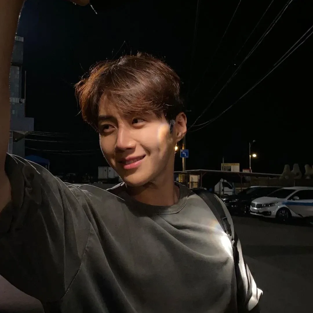 Foto kegiatan terbaru dari Kim Seonho