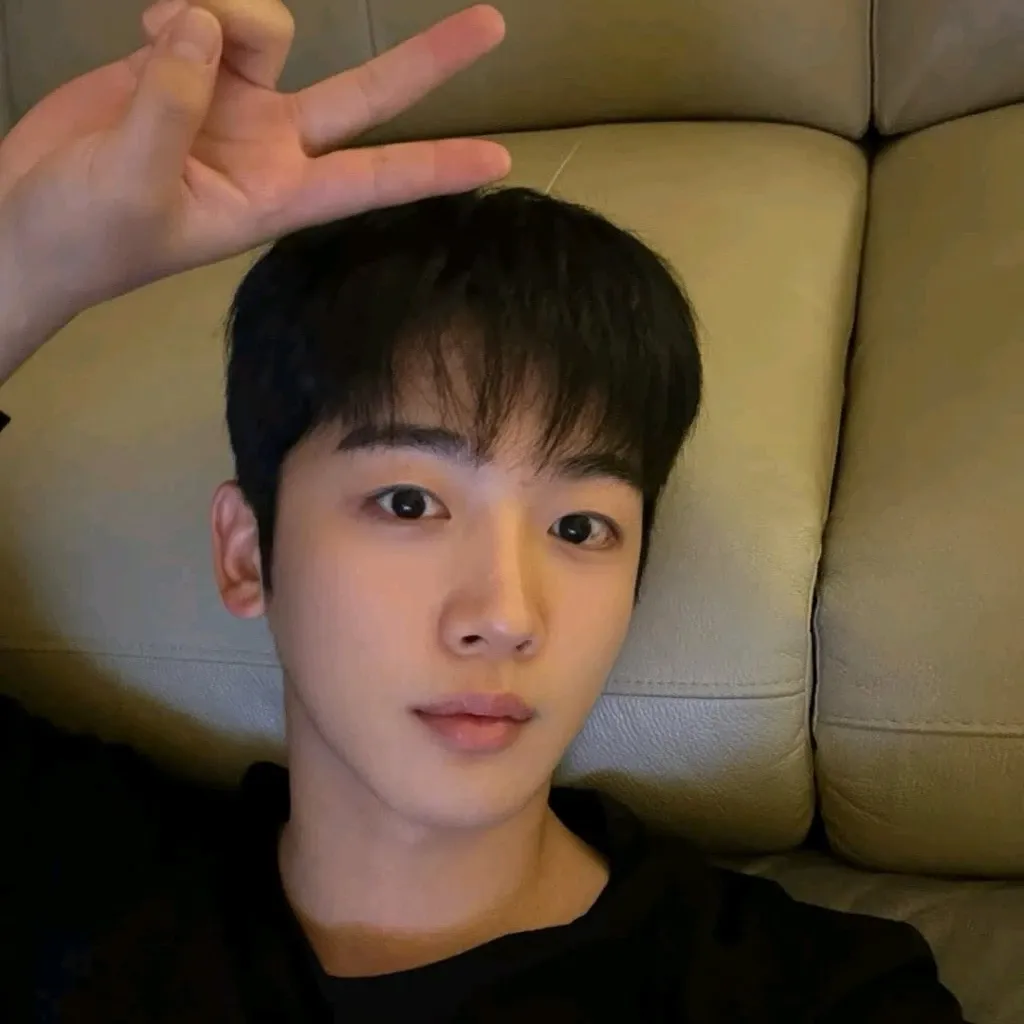 Behind-the-scenes cut of Kim Yohan
