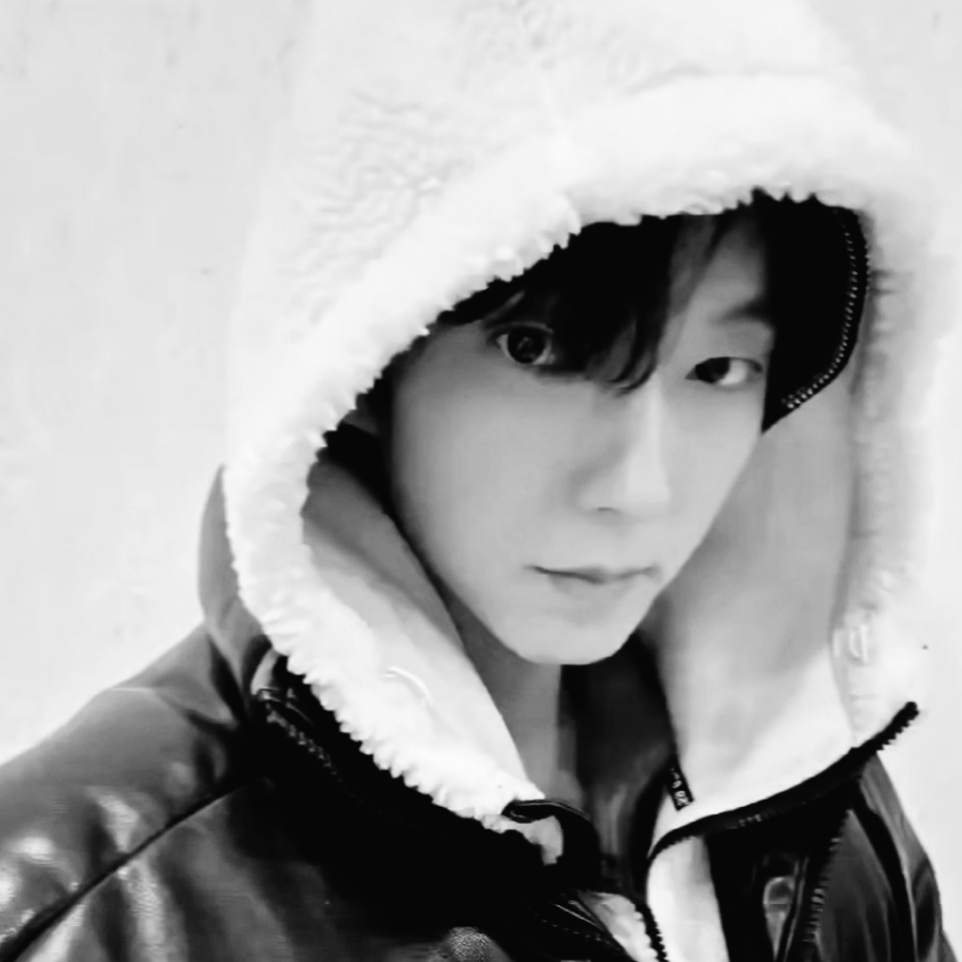 Behind-the-scenes cut of Lee Joongi