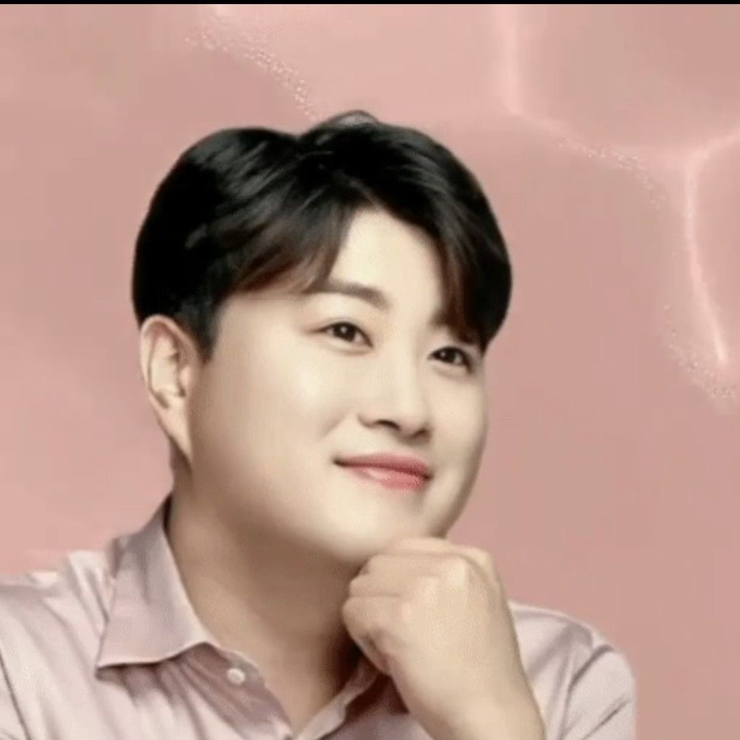 Foto kegiatan terbaru dari Kim Hojoong