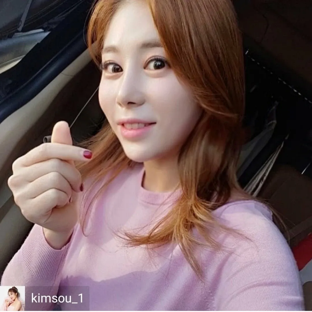 A moment captured by a fan of Kim Soyou