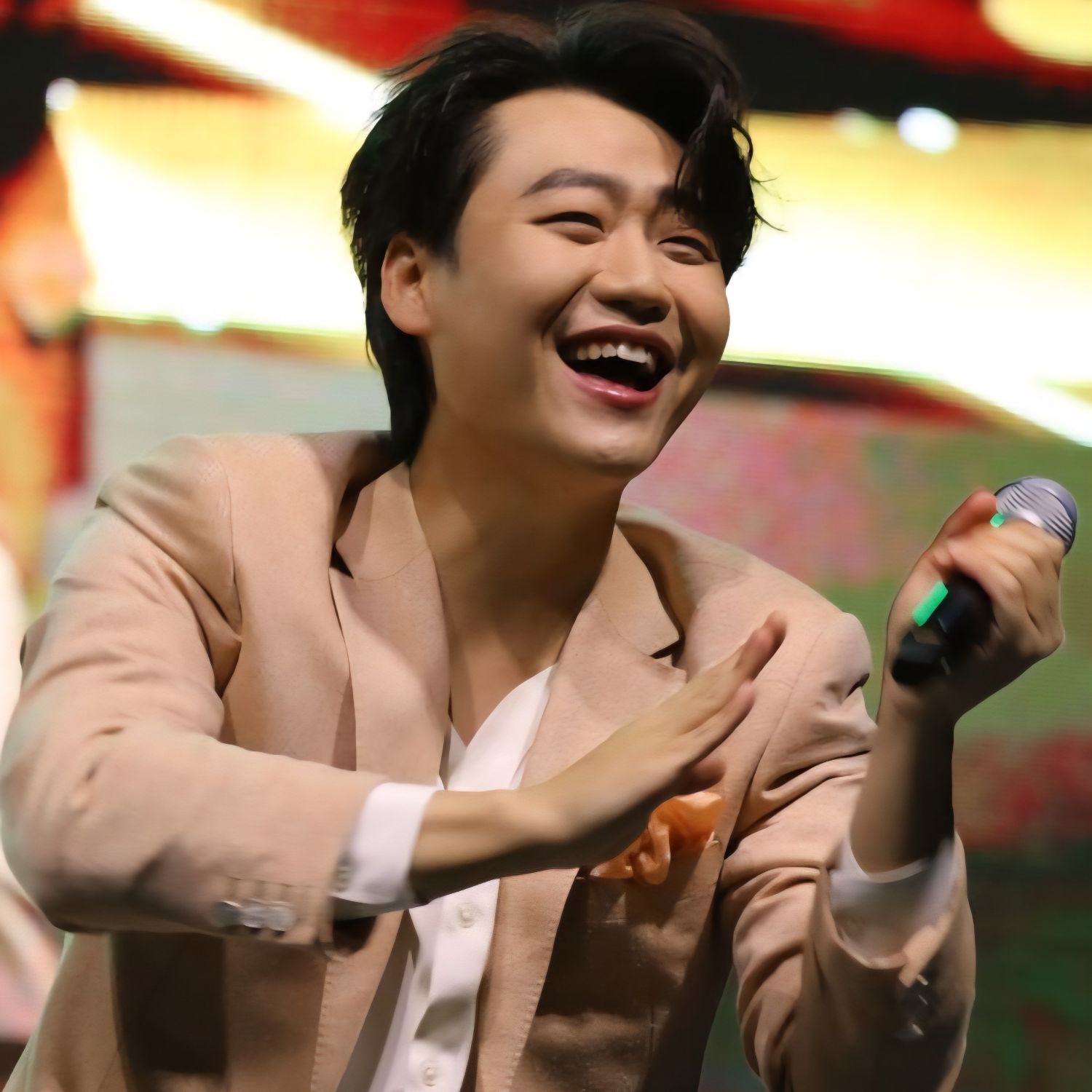 A moment captured by a fan of Min Soohyun