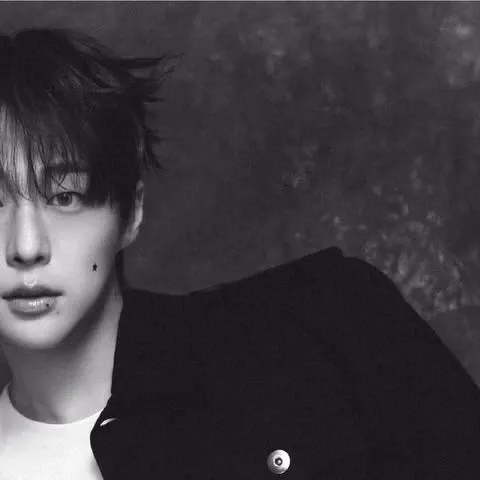 Behind-the-scenes cut of Bae Inhyuk