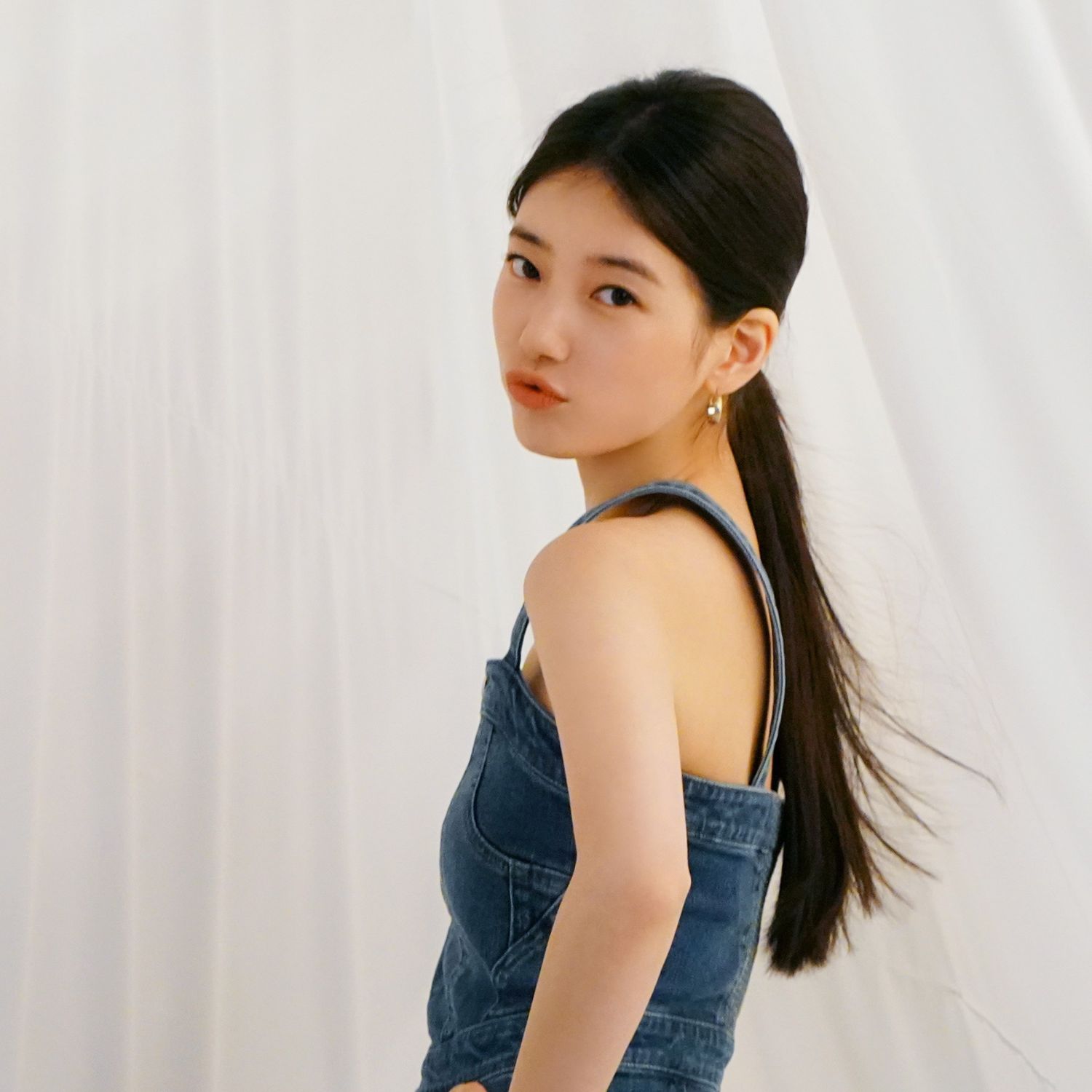 A moment captured by a fan of Bae Suzy