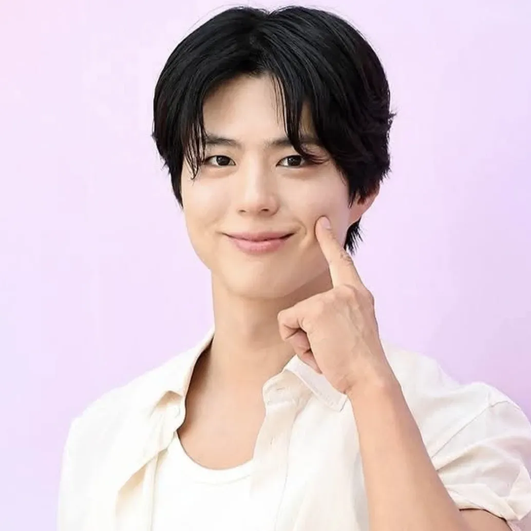 Latest photo of Park Bogum