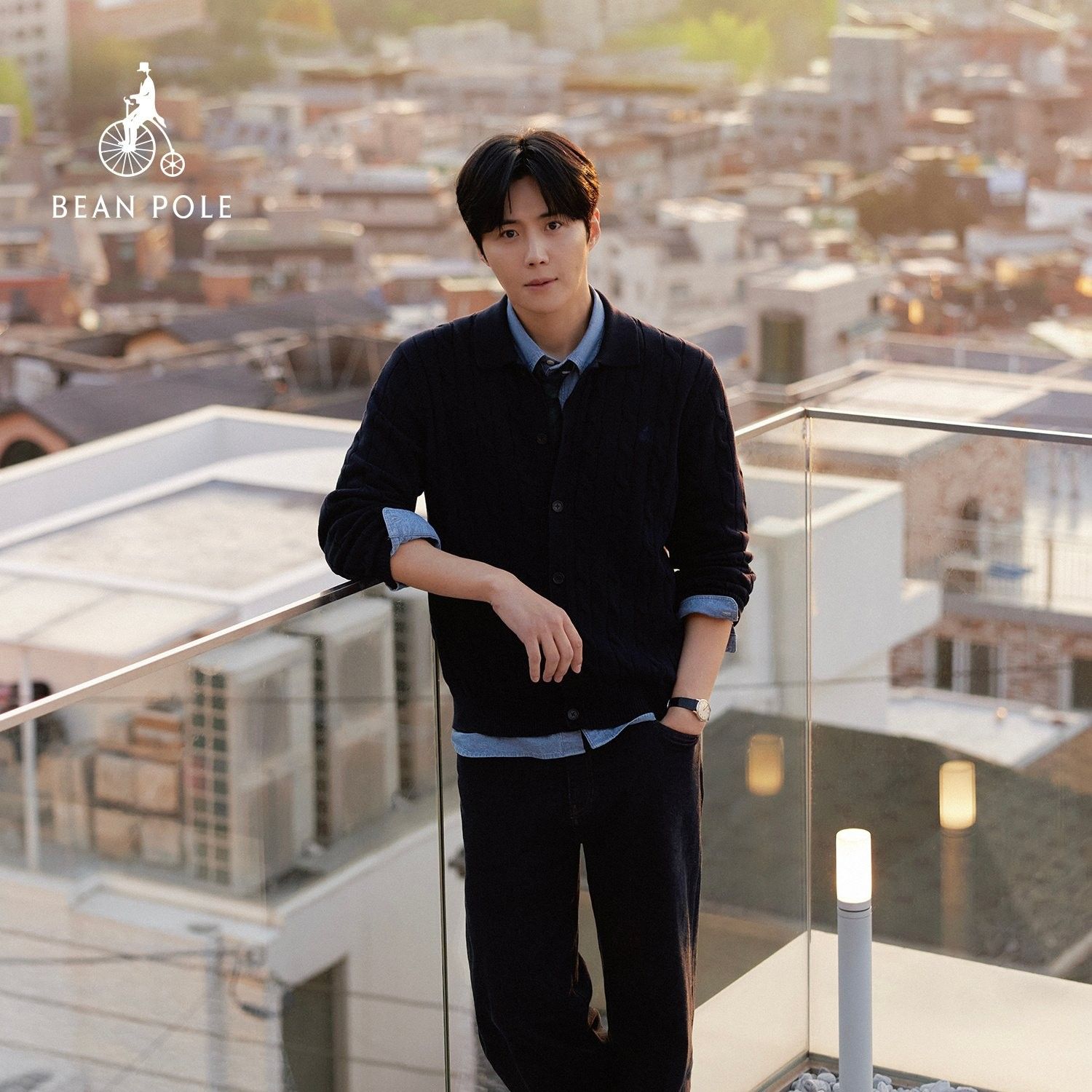 Behind-the-scenes cut of Kim Seonho