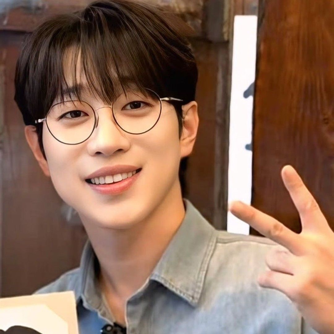 안성훈 최근 활동샷