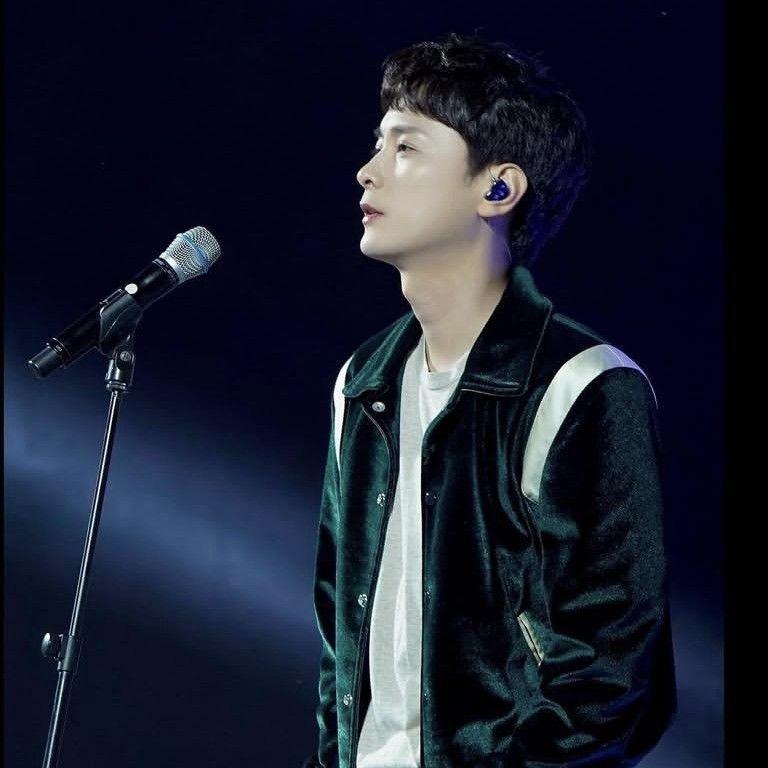 Recent activity shot of Min Kyunghoon