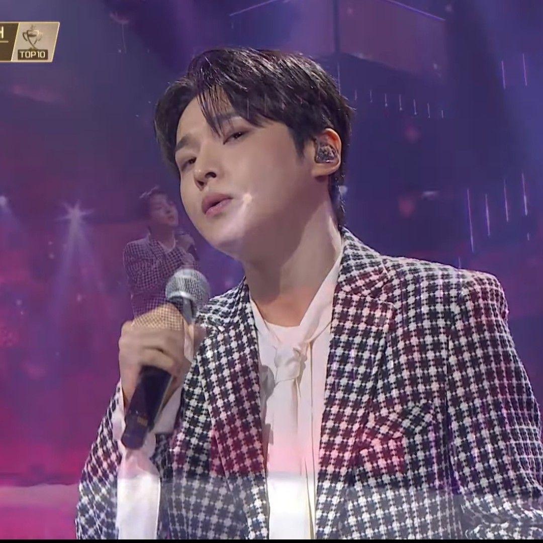 A moment captured by a fan of Seong Ri