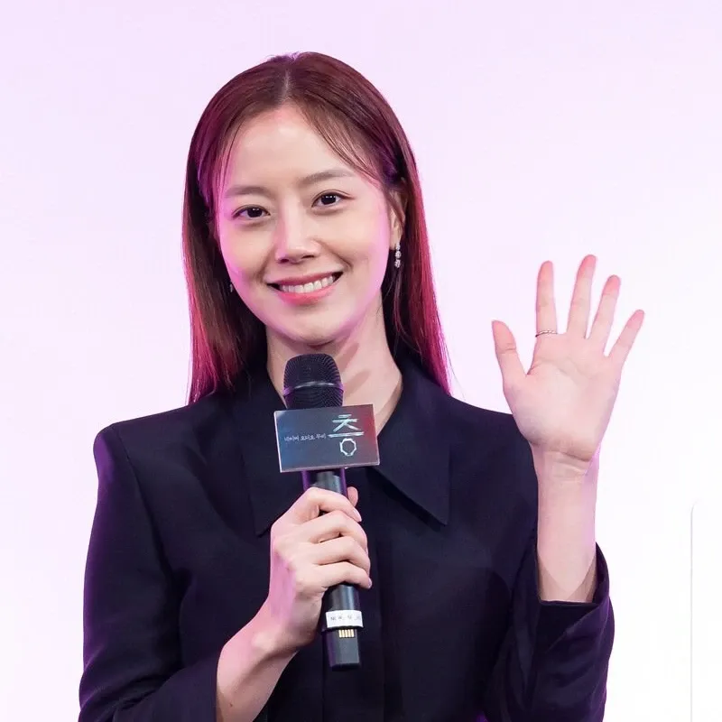 文彩元的最新照片
