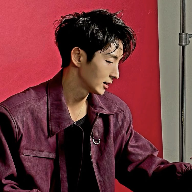 Behind-the-scenes cut of Lee Joongi