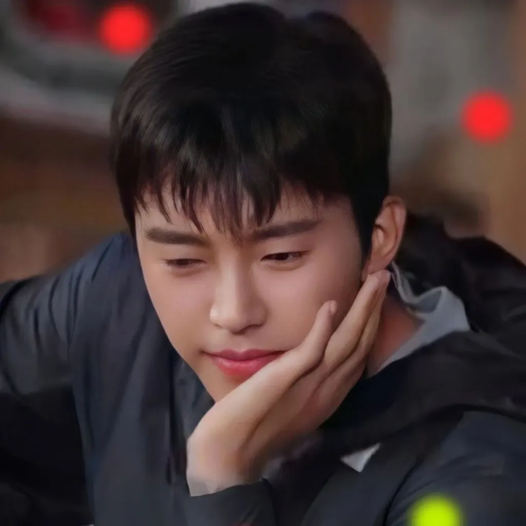 Behind-the-scenes cut of Lim Youngwoong