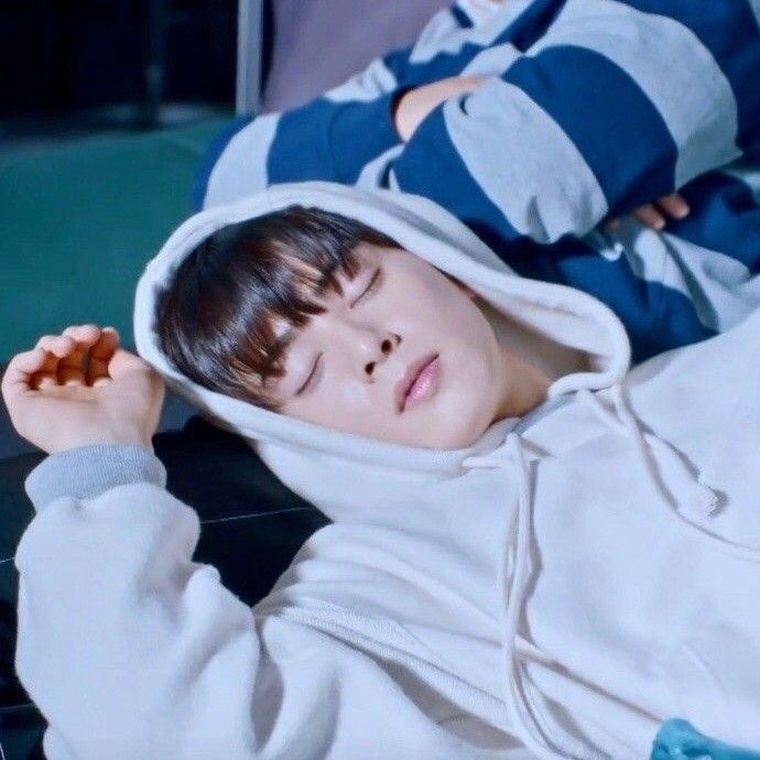 Foto terbaru dari Cha Eunwoo