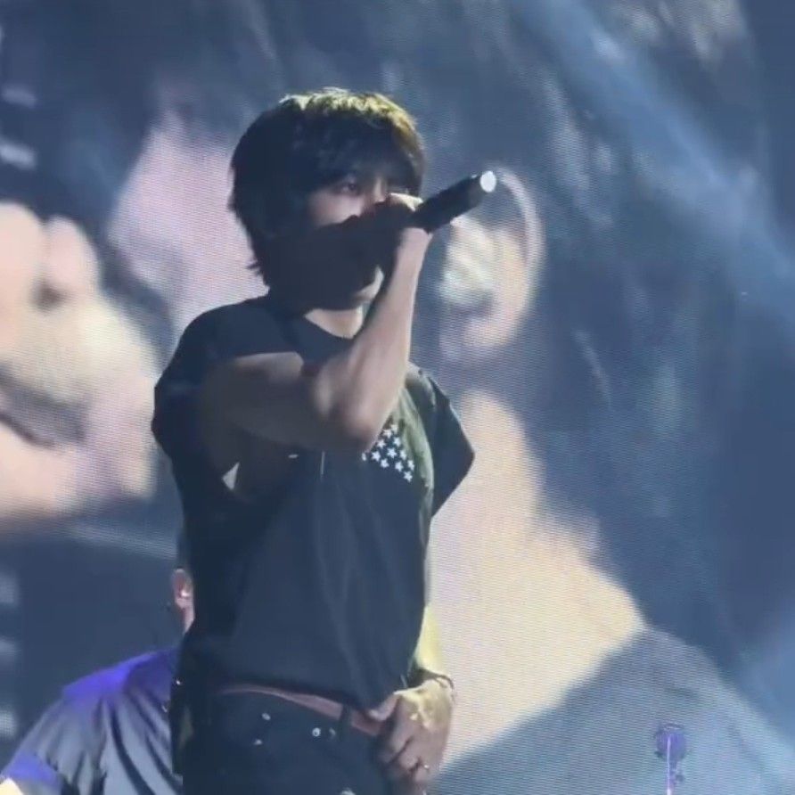 Recent activity shot of Lee Seungyoon