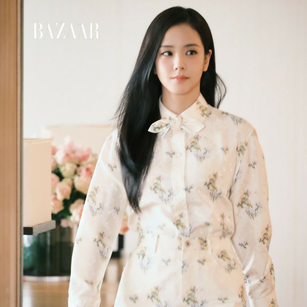 Behind-the-scenes cut of Jisoo (1995)