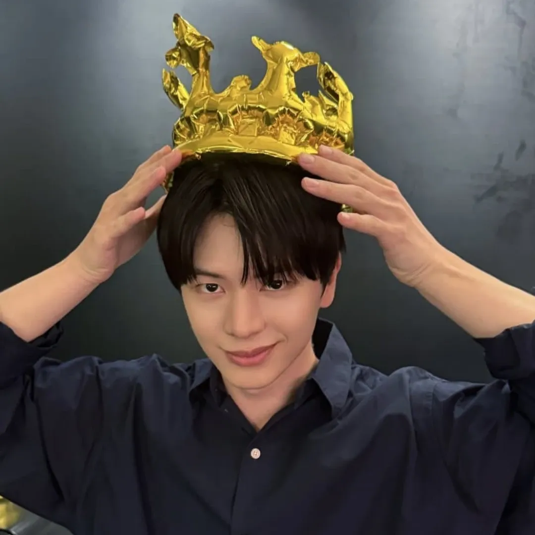 Behind-the-scenes cut of Yook Sungjae