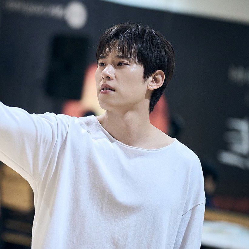 Behind-the-scenes cut of Kim Sungcheol