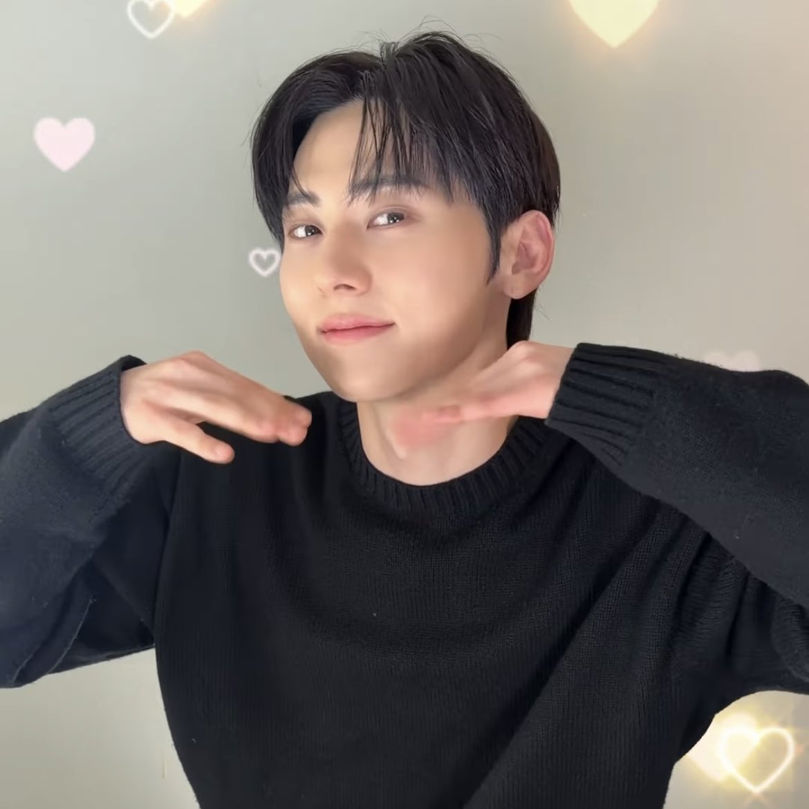 Recent activity shot of Hwang Minhyun