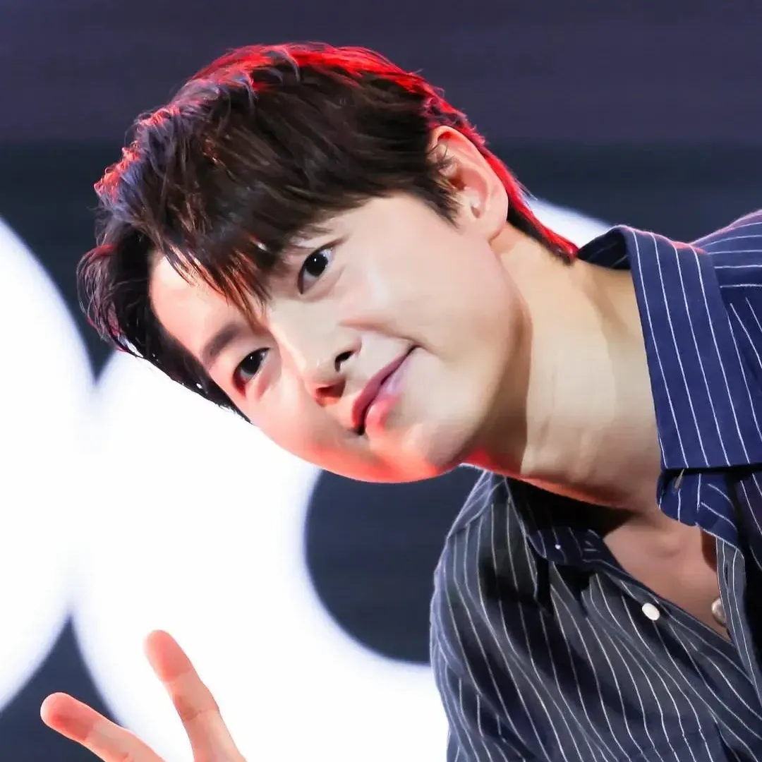 Momen yang diabadikan oleh penggemar Song Joongki