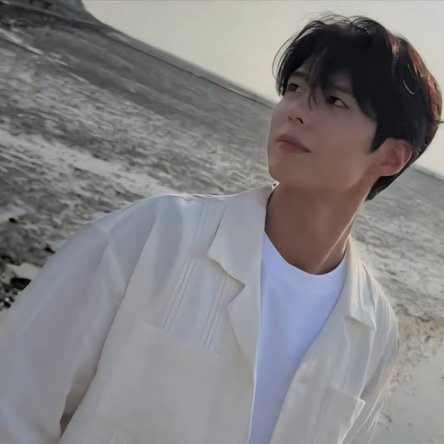 Recent activity shot of Park Bogum