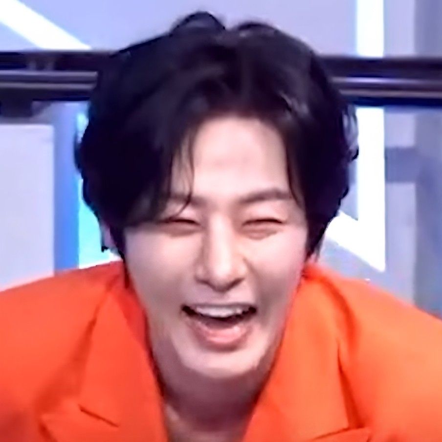 A moment captured by a fan of Kang Moonkyung