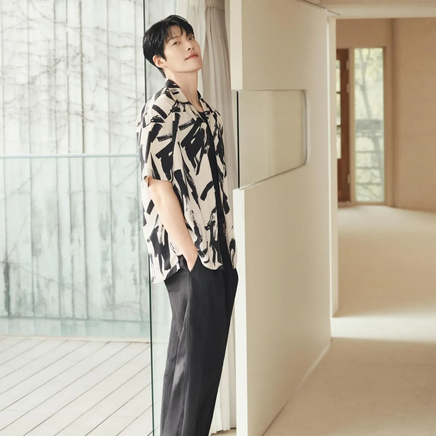 A moment captured by a fan of Kim Woobin