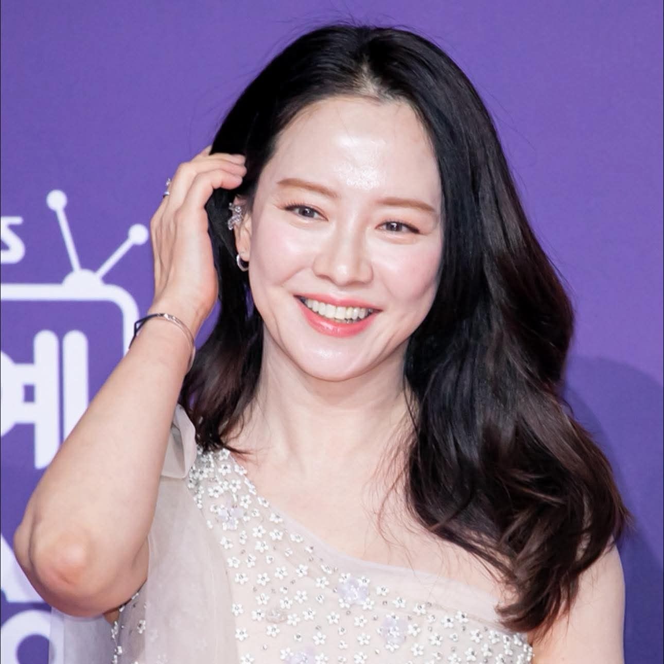 Behind-the-scenes cut of Song Jihyo