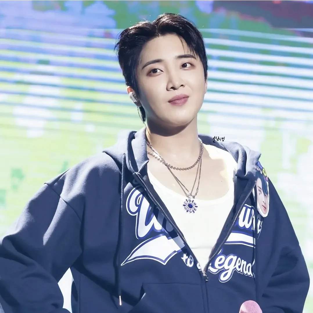 Latest photo of Hwang Yunsung