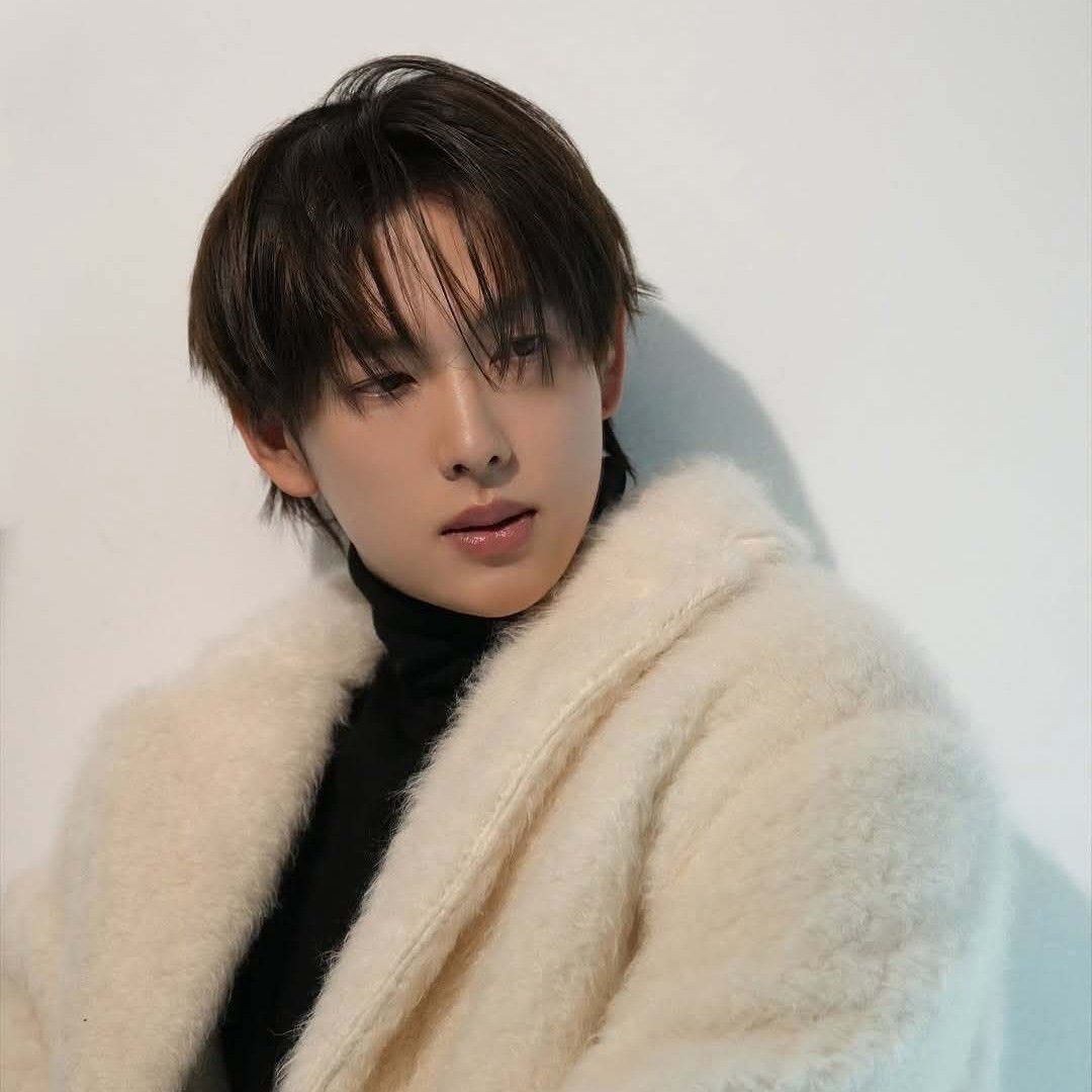 Latest photo of Yim Siwan