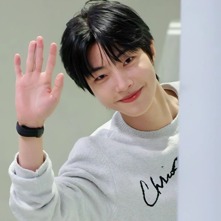 황인엽 최근 활동샷