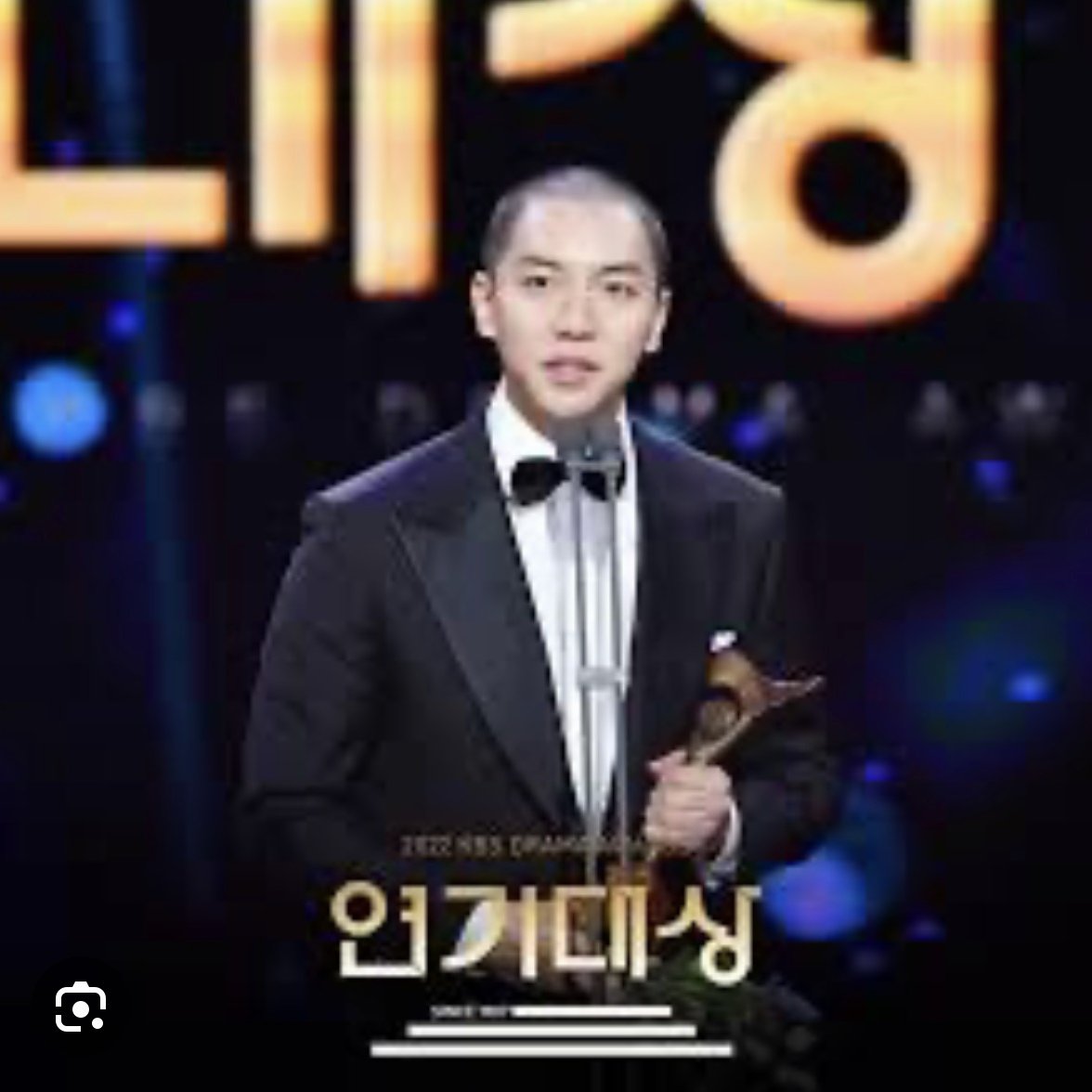 Behind-the-scenes cut of Lee Seunggi