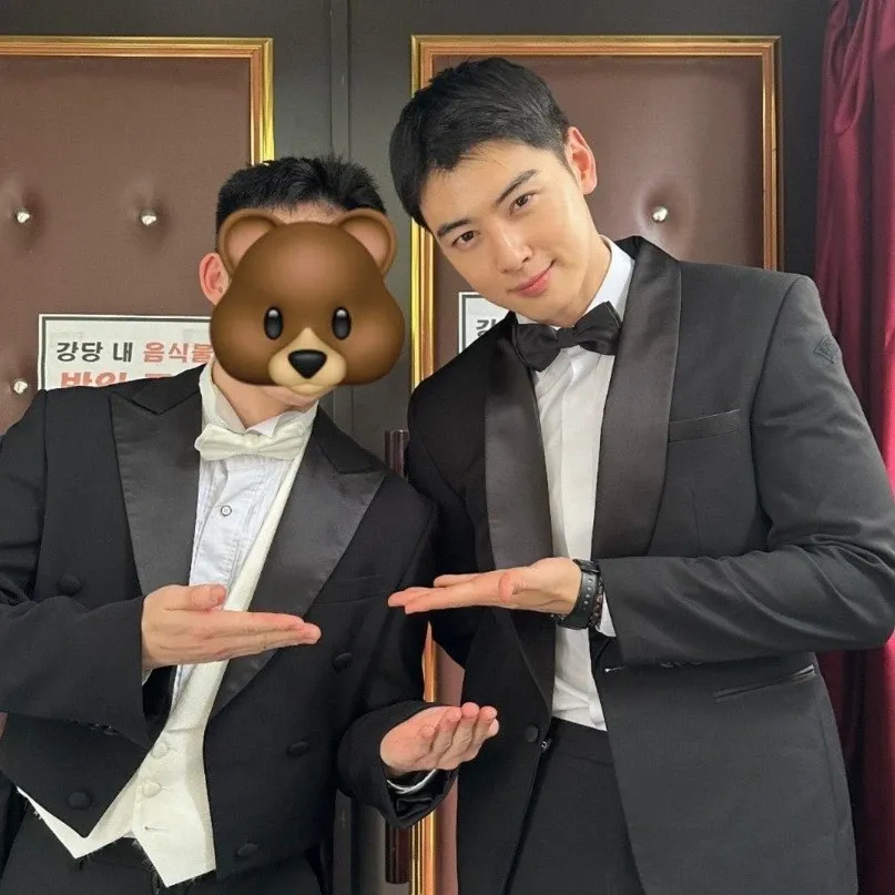 Latest photo of Cha Eunwoo