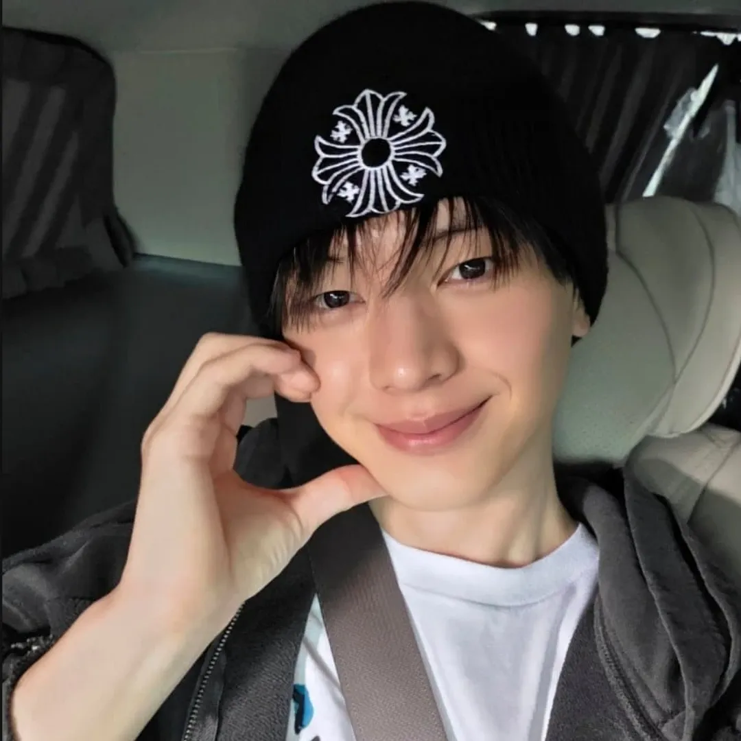 Cuplikan di balik layar dari Yook Sungjae