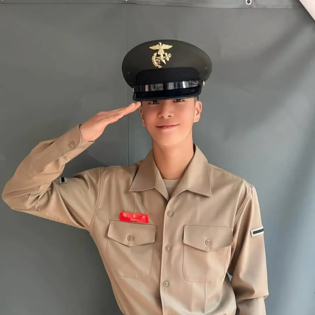 粉丝拍下的郑东元瞬间