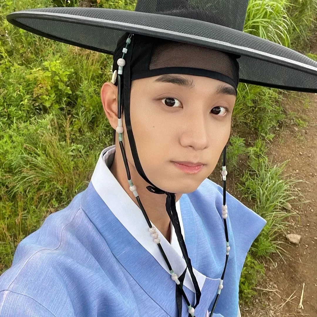 Behind-the-scenes cut of Kim Jaewon