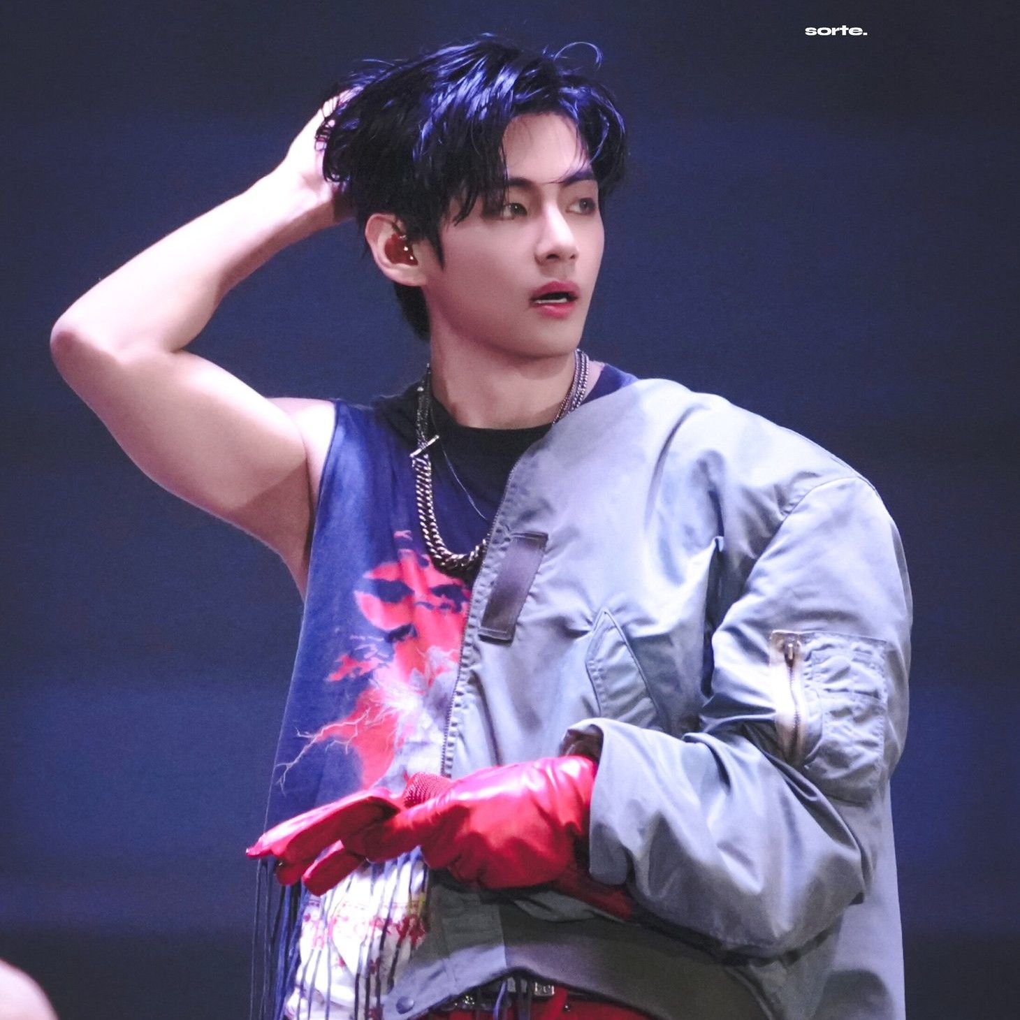 Recent activity shot of Kim Taehyung (V)