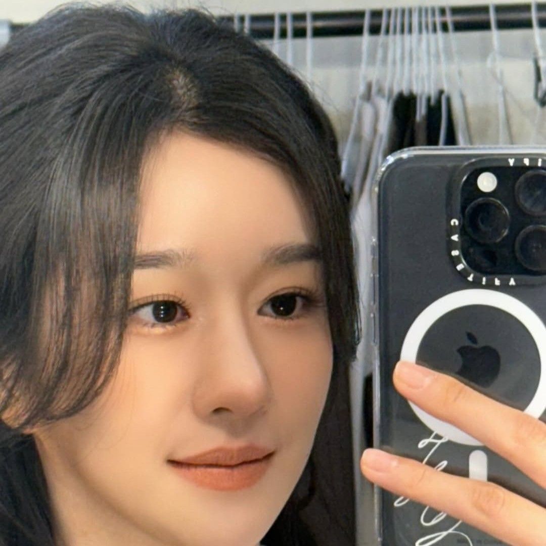 Cuplikan di balik layar dari Seo Yeaji