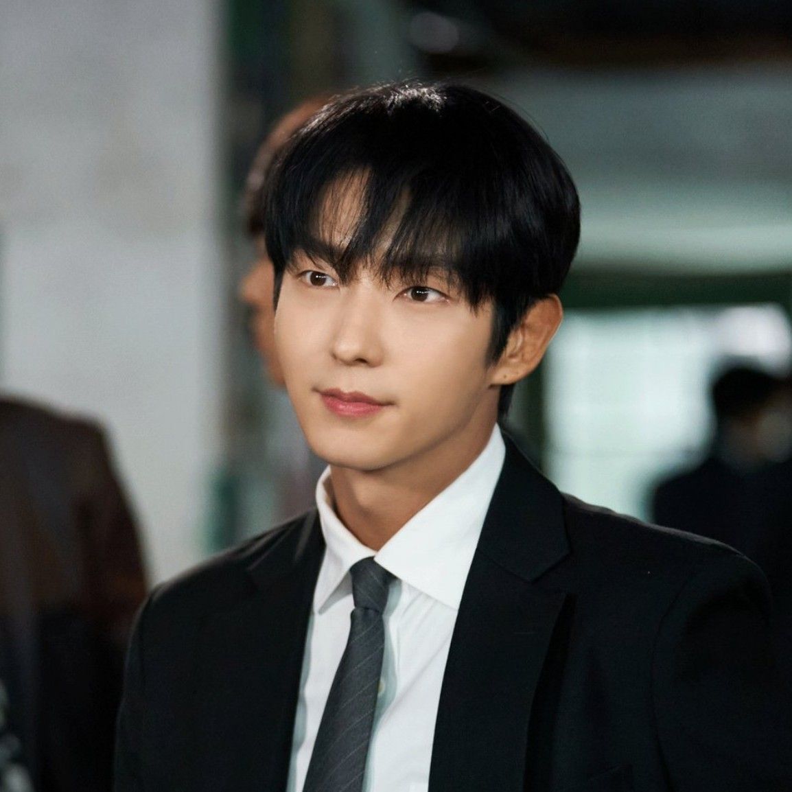 Behind-the-scenes cut of Lee Joongi