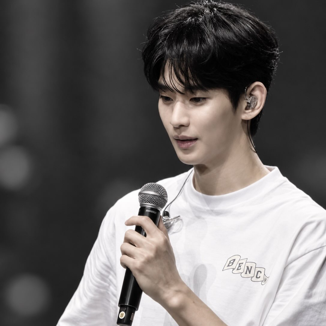 Recent activity shot of Kim Soohyun