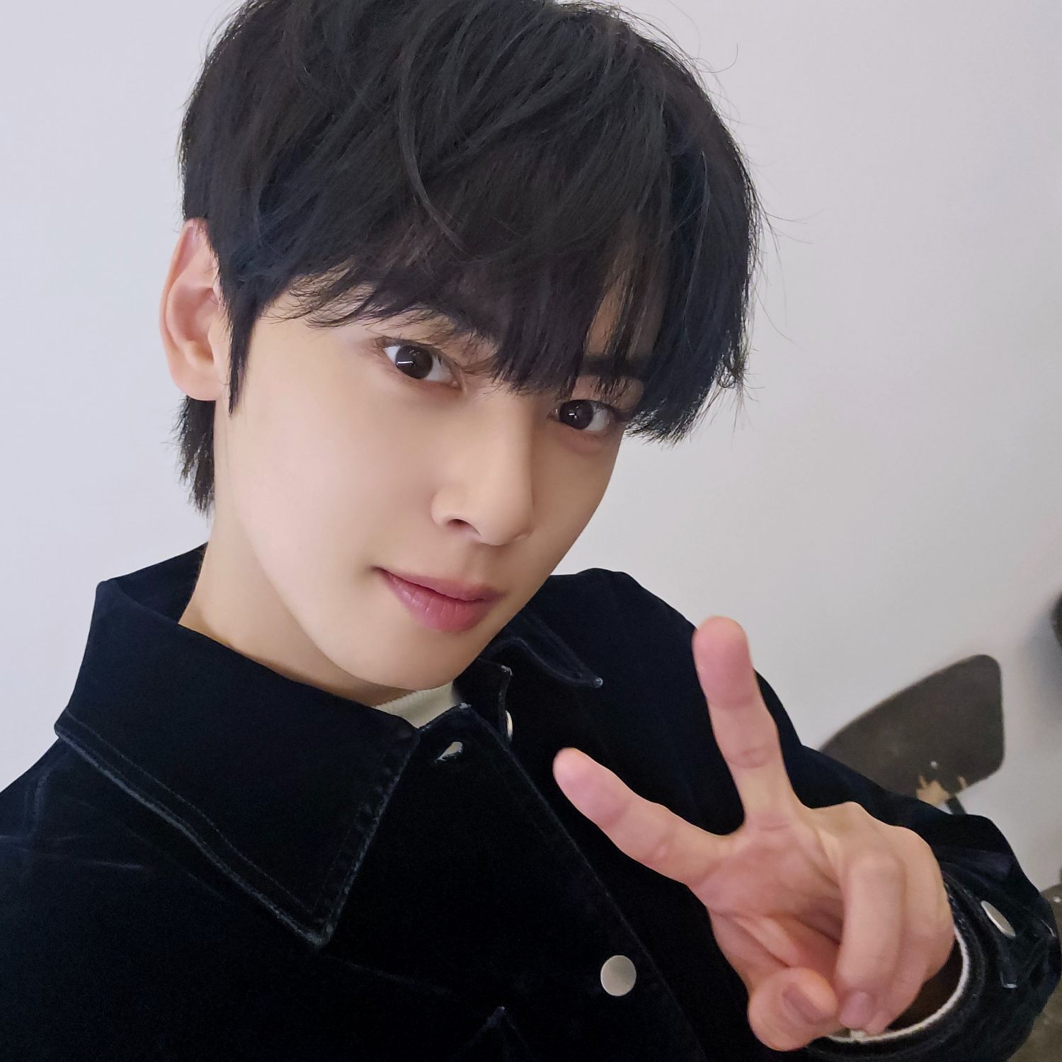 A moment captured by a fan of Cha Eunwoo