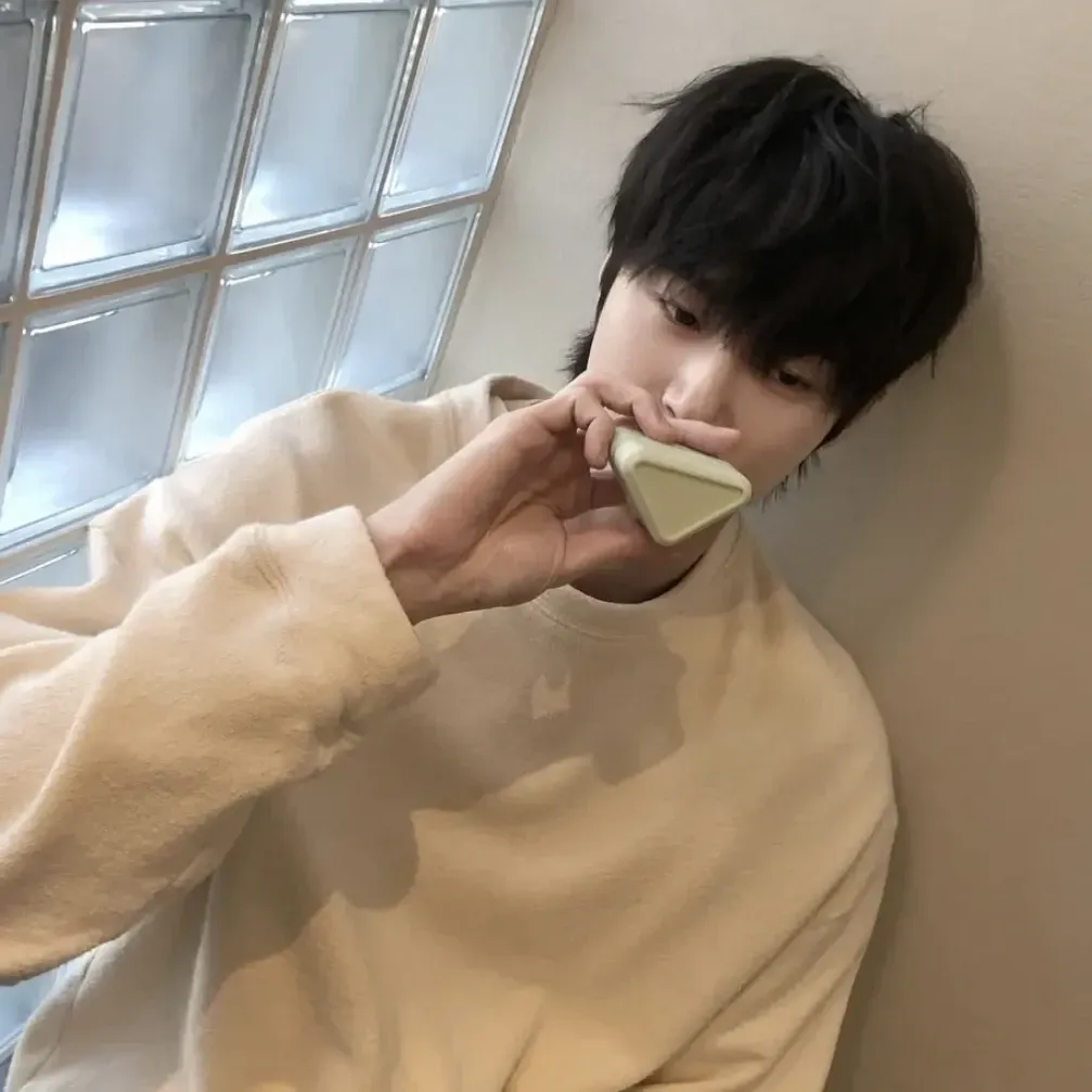 Latest photo of Byeon Wooseok